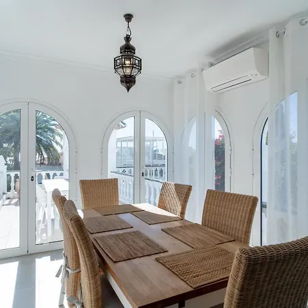 Sandra Luxury Apartment *